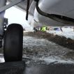 Vyprošťování Boeingu 737-800 v polských Katowicích VODOZNAK 13.03.2013