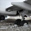 Vyprošťování Boeingu 737-800 v polských Katowicích VODOZNAK 13.03.2013
