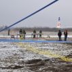 Vyprošťování Boeingu 737-800 v polských Katowicích VODOZNAK 13.03.2013