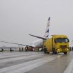Vyprošťování Boeingu 737-800 v polských Katowicích VODOZNAK 13.03.2013